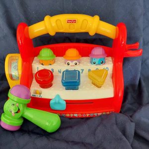 B04: Fisher & Price Hammer & Shapes