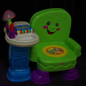 B46: Fisher Price Laugh & Learn Song Story Chair