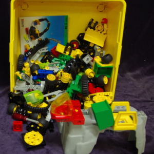 C20 : Lego Action Wheelers Space Station & Lego Action Wheelers Trucks